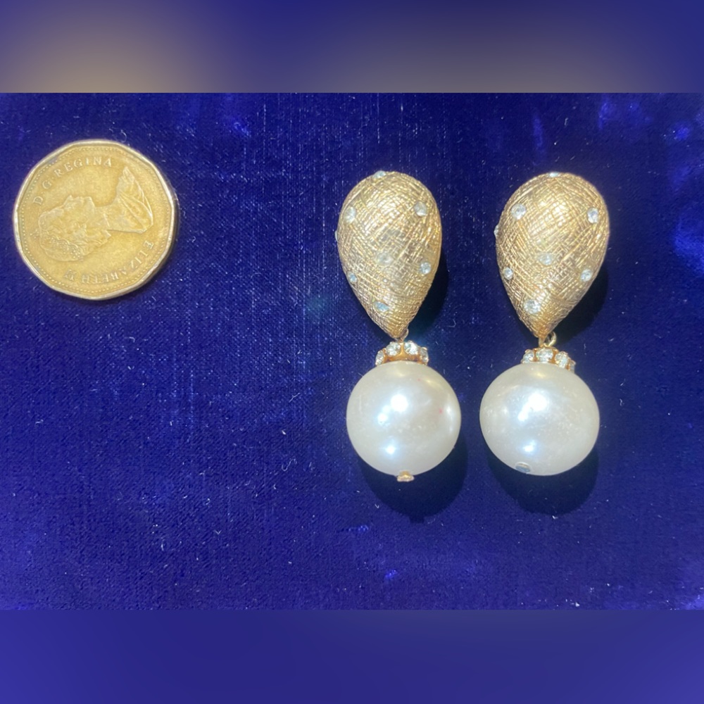 Vintage 80s pierced earrings